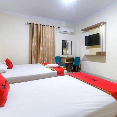 Reddoorz Plus Near Wtc Batanghari Mall Tanjungjohor Dış mekan fotoğraf