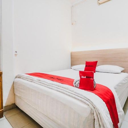 Reddoorz Plus Near Wtc Batanghari Mall Tanjungjohor Dış mekan fotoğraf