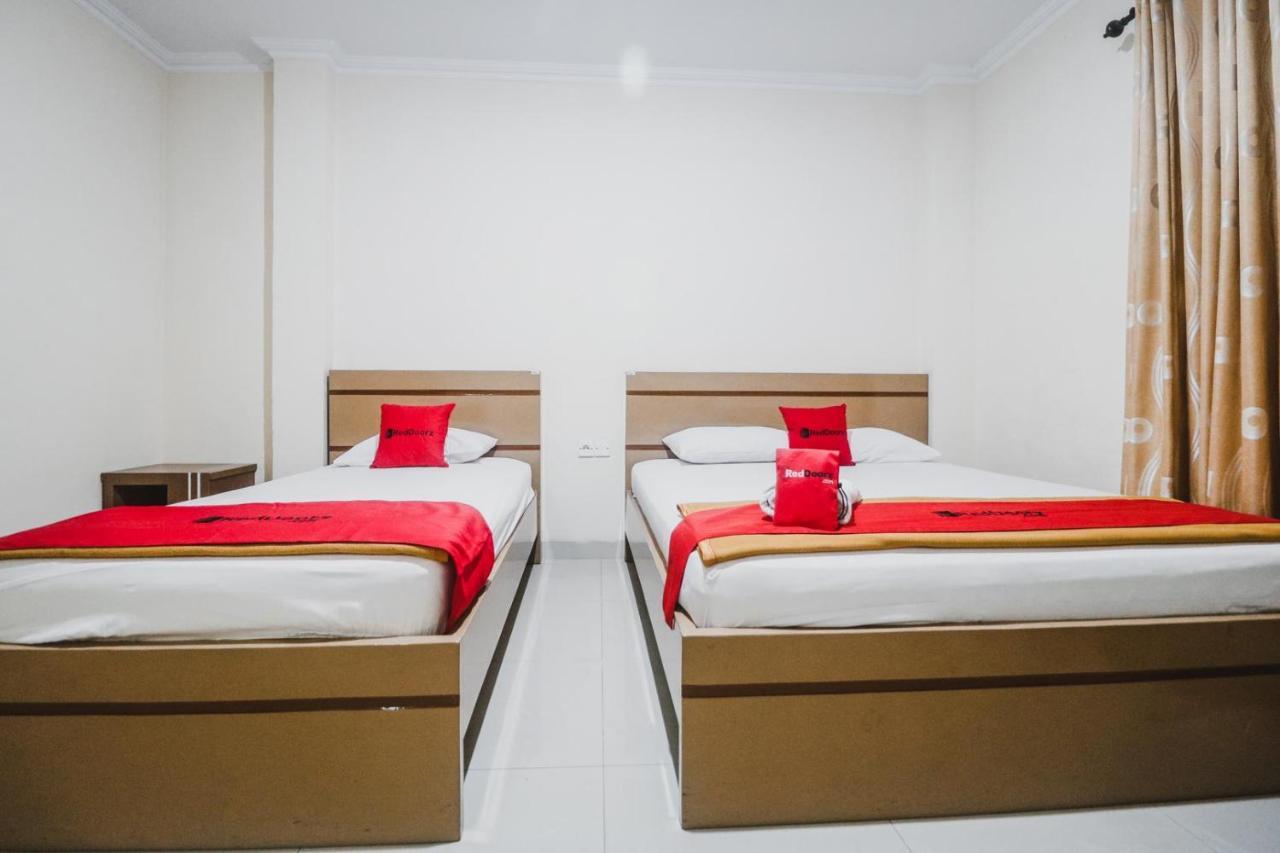 Reddoorz Plus Near Wtc Batanghari Mall Tanjungjohor Dış mekan fotoğraf