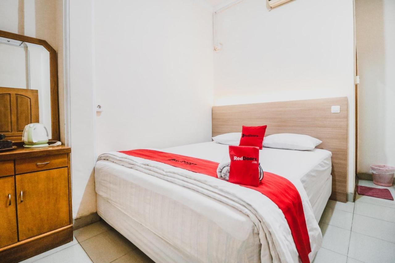 Reddoorz Plus Near Wtc Batanghari Mall Tanjungjohor Dış mekan fotoğraf